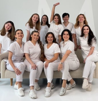 Фото колективу косметології Медестет